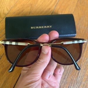 BURBERRY sunglasses